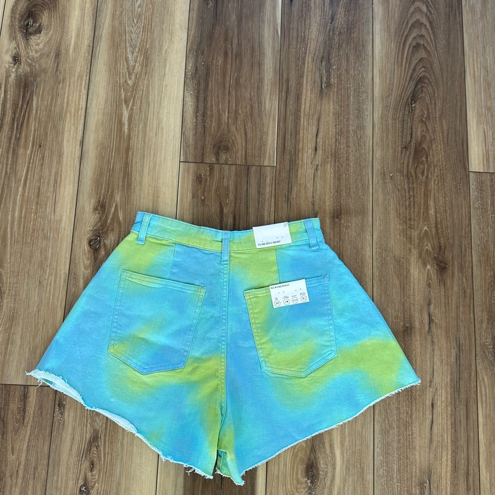 WeWoreWhat women’s tie dye flare bell shorts size 27 NWT - Picture 5 of 6